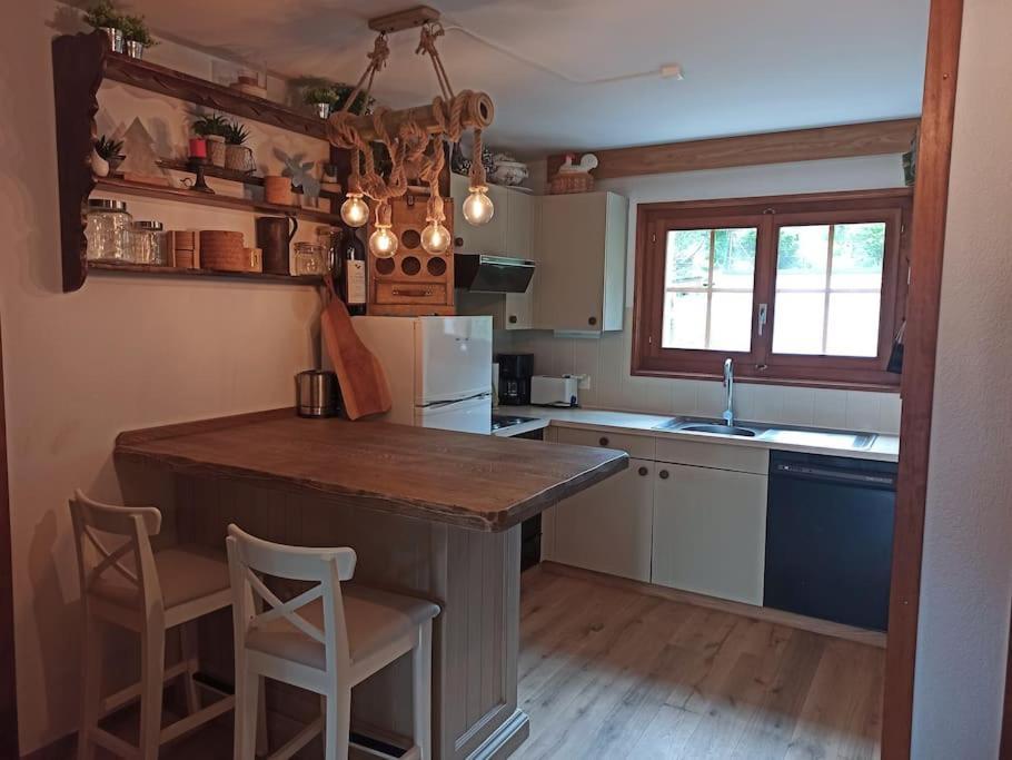 Cozy Apartment In The Heart Of The Alps Chateau-d'Oex Eksteriør bilde
